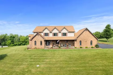 144 Colonial Dr, Clinton, PA 15026