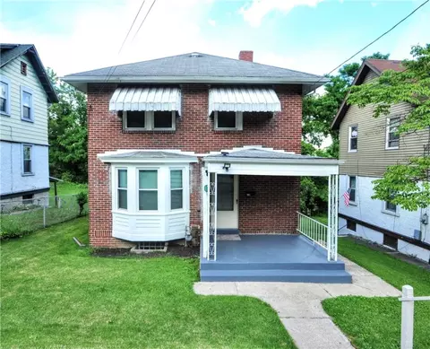 226 Pennsylvania Ave, Clairton, PA 15025