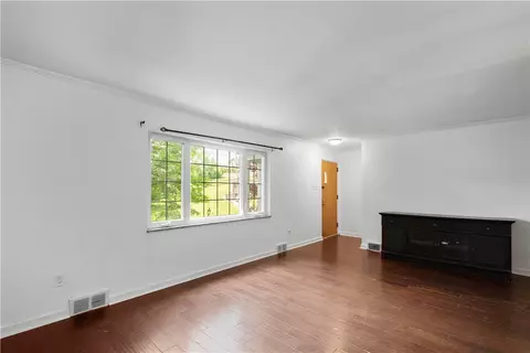 112 Johnston Rd, Upper Saint Clair, PA 15241 photo 11