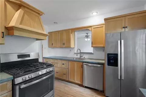 112 Johnston Rd, Upper Saint Clair, PA 15241 photo 5