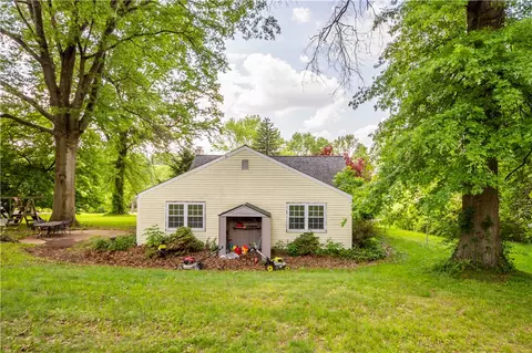 112 Johnston Rd, Upper Saint Clair, PA 15241 photo 22
