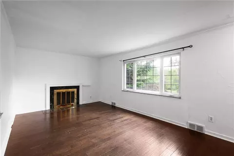 112 Johnston Rd, Upper Saint Clair, PA 15241 photo 6