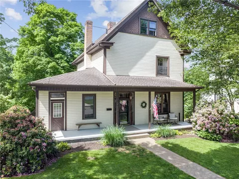203 Hastings Ave, Oakdale, PA 15071