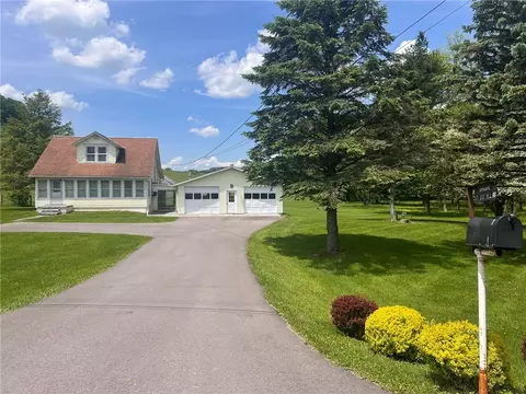 2631 Lost Hill Rd, Punxsutawney, PA 15767