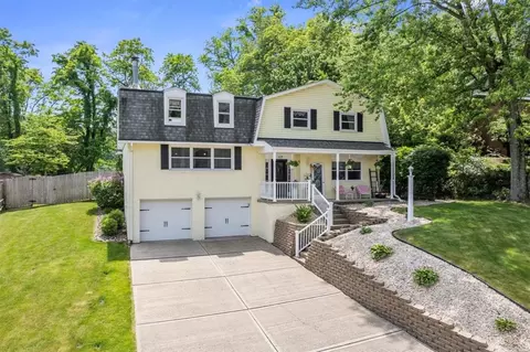 117 Laurelwood Dr, Pittsburgh, PA 15237