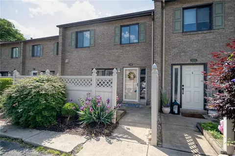 109 Georgetown Ln, Export, PA 15632 photo 2