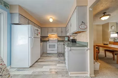 109 Georgetown Ln, Export, PA 15632 photo 9