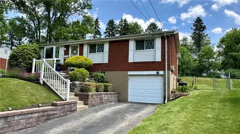 610 Chinaberry Rd, Monroeville, PA 15146