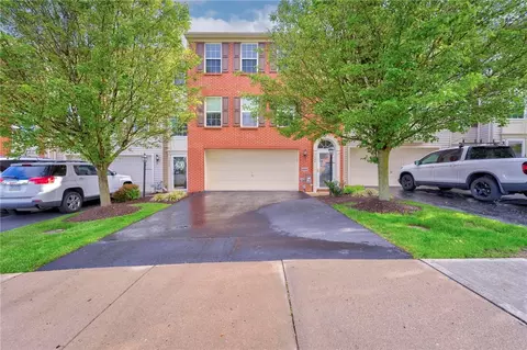1404 Towervue Dr, Pittsburgh, PA 15227