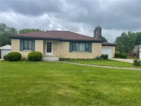 821 Spencer Ave, Sharon, PA 16146