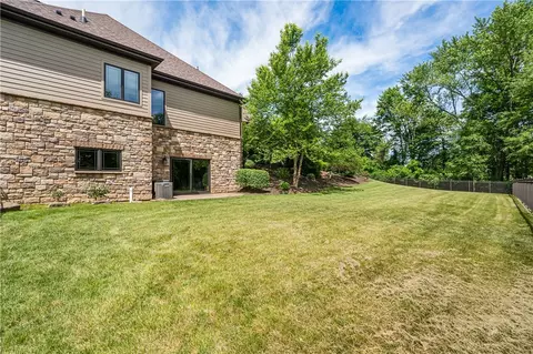 458 Conrad Dr, Mars, PA 16046 photo 6