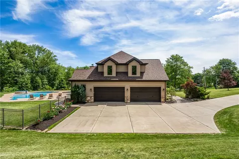458 Conrad Dr, Mars, PA 16046 photo 3