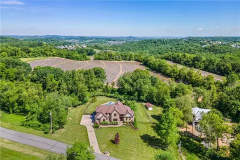 458 Conrad Dr, Mars, PA 16046 photo 9