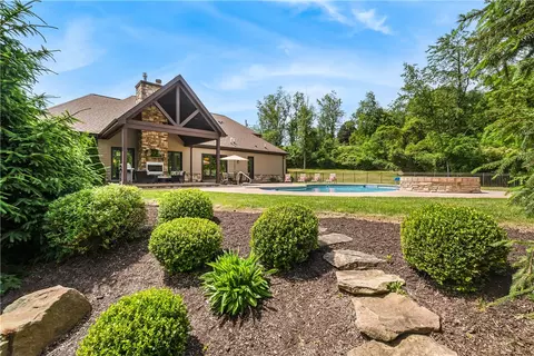 458 Conrad Dr, Mars, PA 16046 photo 10