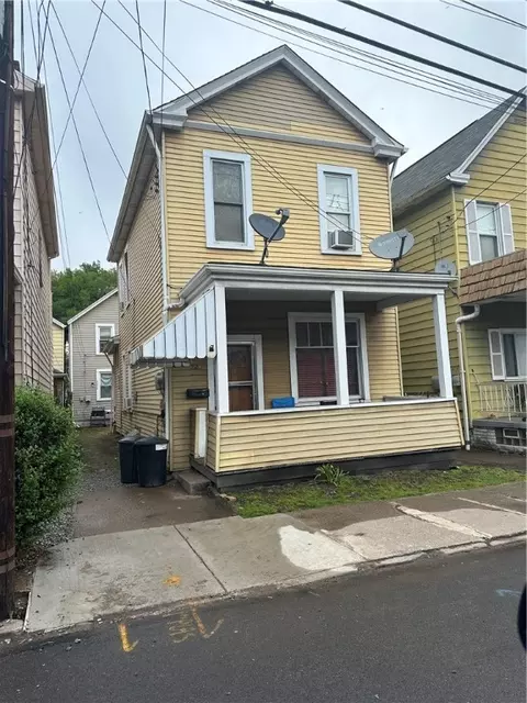 140 Watkins Ave, Wilmerding, PA 15148