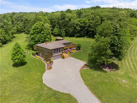 150 Snyder Rd, Normalville, PA 15469