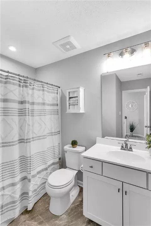 Bath - 107 Affinity Dr, Harmony, PA 16037 photo 2 of 7