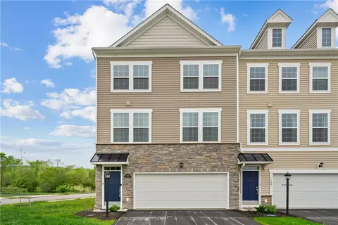 Exterior - 107 Affinity Dr, Harmony, PA 16037 photo 2 of 4