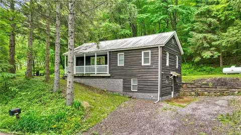2251 Whites Creek Rd, Confluence, PA 15424