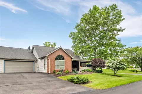 127 Carriage Dr, Freedom, PA 15042