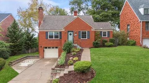 1210 Pinewood Dr, Pittsburgh, PA 15243