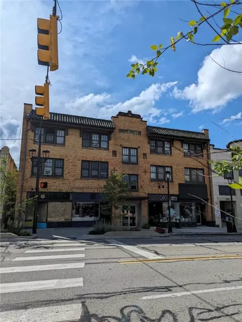 694 Washington Rd, Pittsburgh, PA 15228