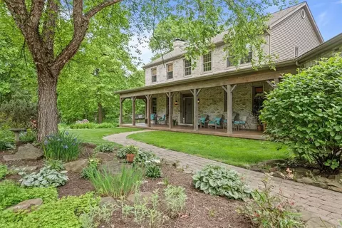 1608 Bradsberry Ln, Sewickley, PA 15143