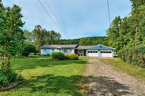 218 Evergreen Mill Rd, Harmony, PA 16037