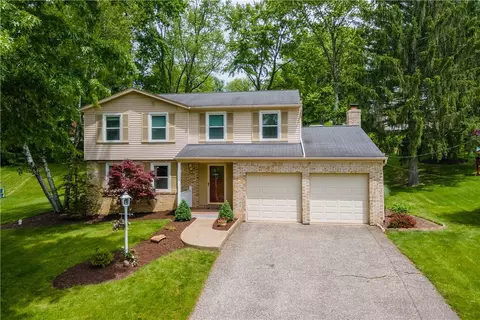 291 Casa Dr, Pittsburgh, PA 15241