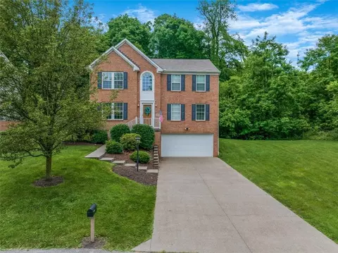 523 Meadowlake Ct, Washington, PA 15301