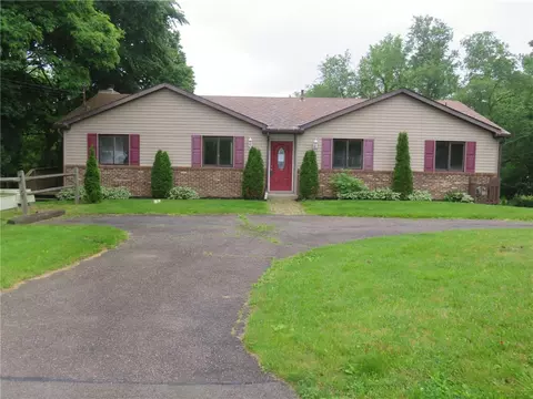 1135 Tuscarawas Rd, Beaver, PA 15009