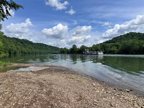 104 Waterworks Rd, Carmichaels, PA 15320