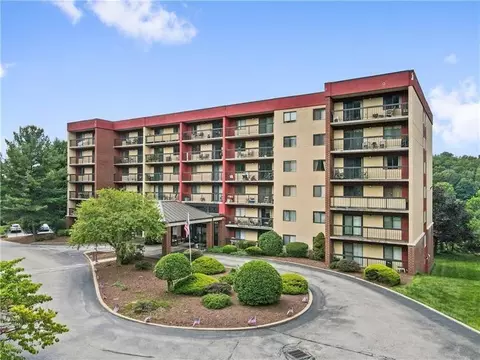 1987 Centurion Dr UNIT 001, Pittsburgh, PA 15221