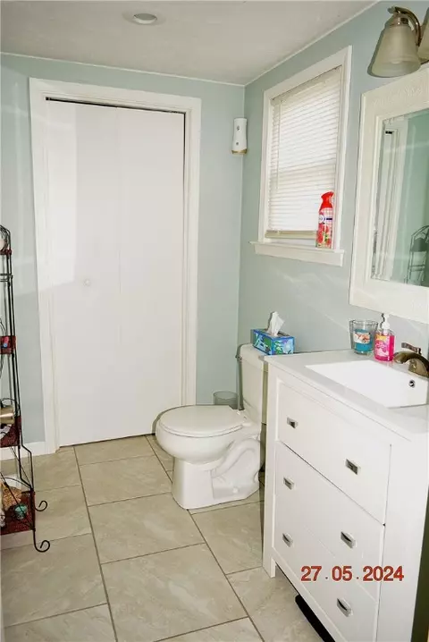 Bath - 119 Yoder Ave, Mount Pleasant, PA 15666 photo 1 of 1