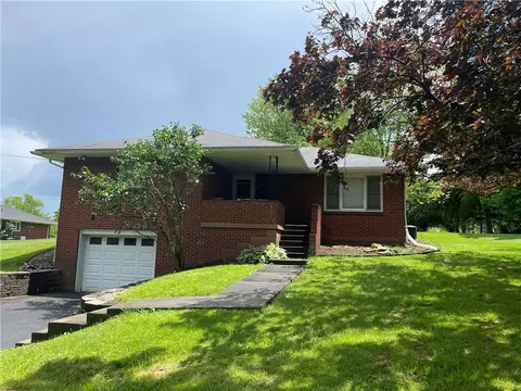 14 Beagle Club Rd, Washington, PA 15301