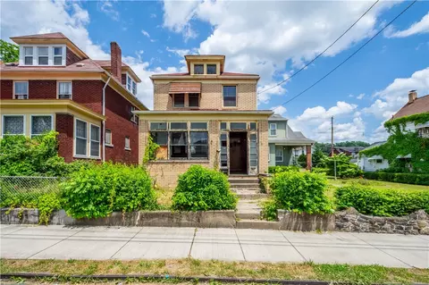 914 Russellwood Ave, Mckees Rocks, PA 15136