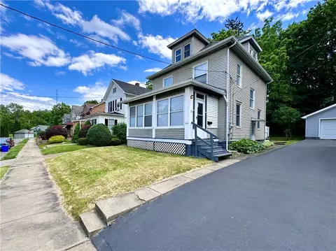 934 Harrison St, New Castle, PA 16101