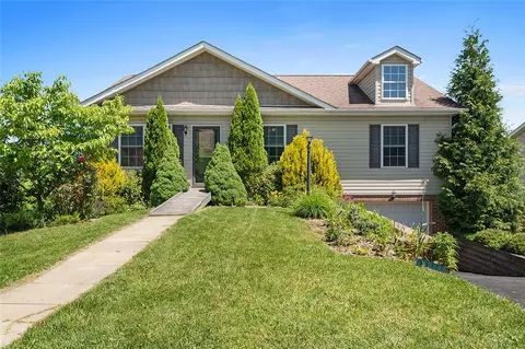 2836 Dolores Dr, South Park, PA 15129