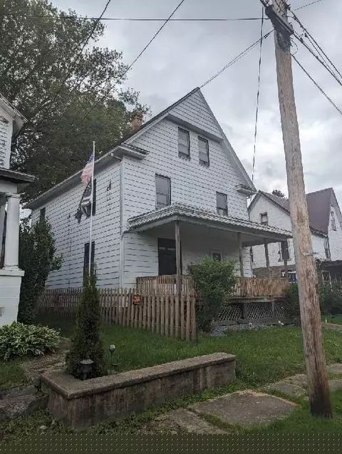 123 Plum St, Oil City, PA 16301