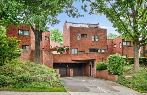 5535 Forbes Ave #D, Pittsburgh, PA 15217