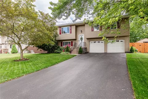 128 Mcdonald Dr, Cranberry Township, PA 16066