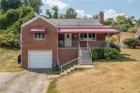 1812 E Maiden St, Washington, PA 15301