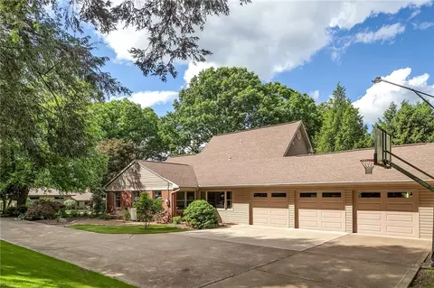 4901 Simmons Cir, Export, PA 15632 photo 6