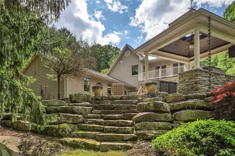4901 Simmons Cir, Export, PA 15632 photo 7