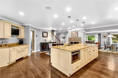 4901 Simmons Cir, Export, PA 15632 photo 17