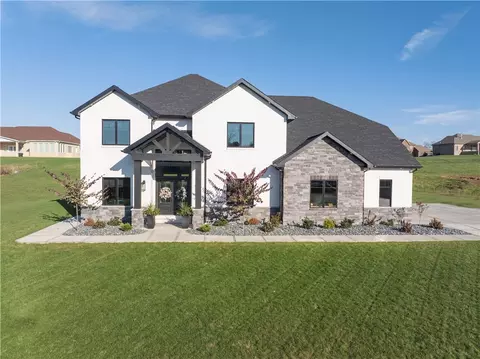 324 Lynn Rd, Belle Vernon, PA 15012