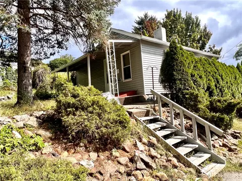 4307 N 37th Ave, New Brighton, PA 15066
