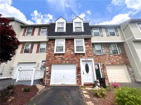 306 Lexington Dr, Aliquippa, PA 15001