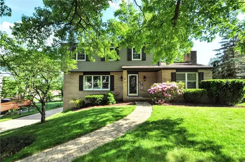 54 Dover Rd, Irwin, PA 15642