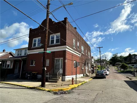 1242 Vine St, Mckees Rocks, PA 15136